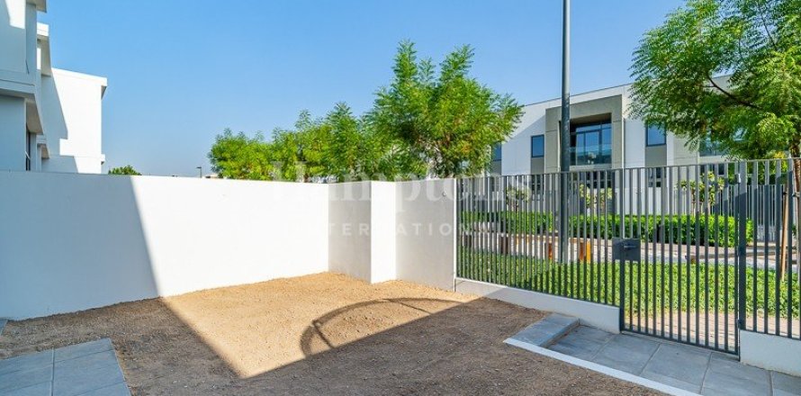 3 bedrooms Villa in Ruba, UAE No. 139908
