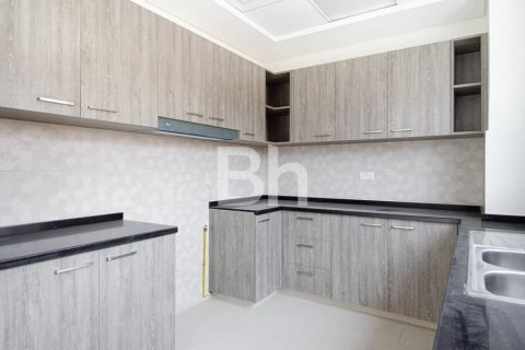 Townhouse de 4 dormitorios en Dubai Sports City, UAE No. 89367 9