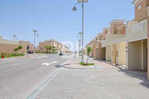 Townhouse de 4 dormitorios en Dubai Sports City, UAE No. 89367 2