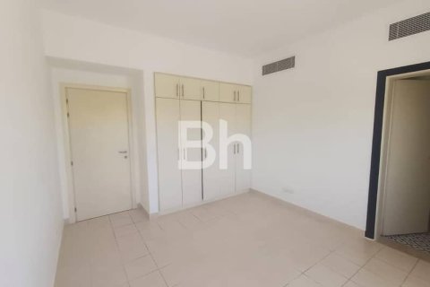 Villa de 6 dormitorios en Dubai, UAE No. 89365 2