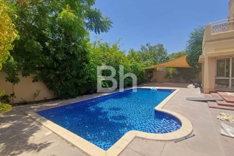 Villa de 6 dormitorios en Dubai, UAE No. 89365 1