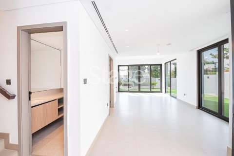 Villa de 4 dormitorios No. 119926 6