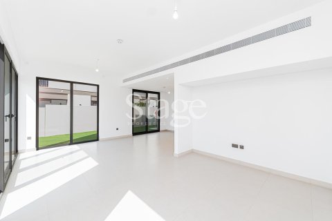 Villa de 4 dormitorios No. 119926 8