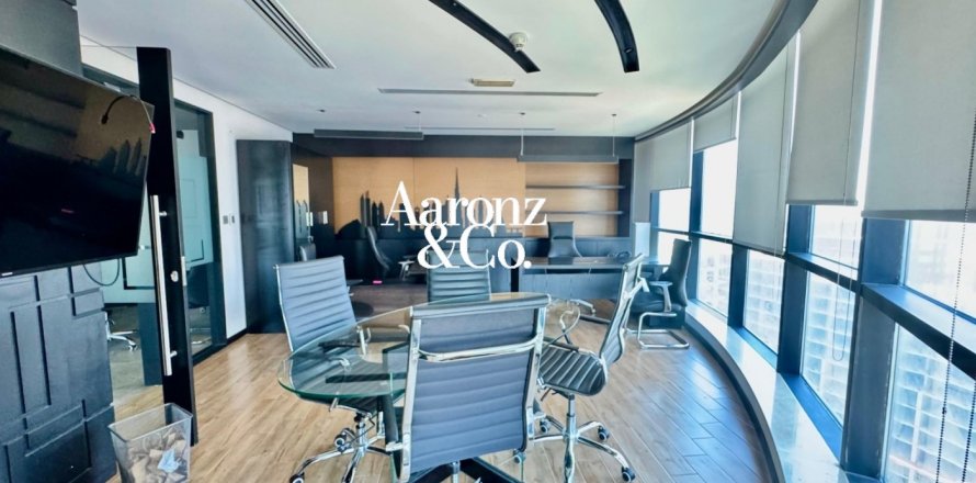 100m² Office in Jumeirah Lake Towers, UAE No. 163372