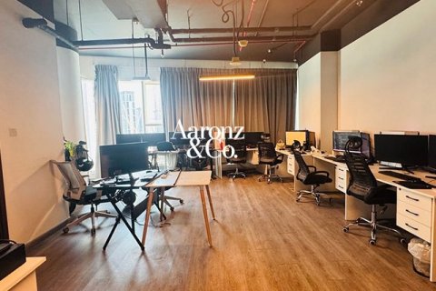61m² Office in Business Bay, UAE No. 163370
