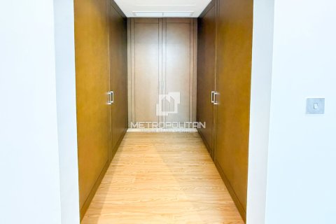 Квартира с 3 спальнями  №129688 24