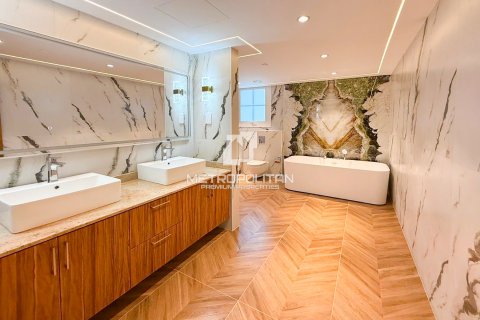 Квартира с 3 спальнями  №129688 17