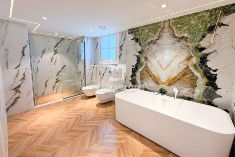 Квартира с 3 спальнями  №129688 18