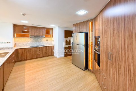 Квартира с 3 спальнями  №129688 10