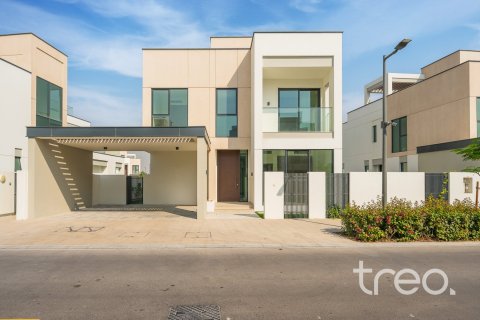 Villa de 4 dormitorios en Caya, UAE No. 206097
