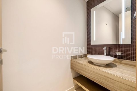 2 bedrooms Apartment in DAMAC Towers by Paramount, UAE No. 193706 14