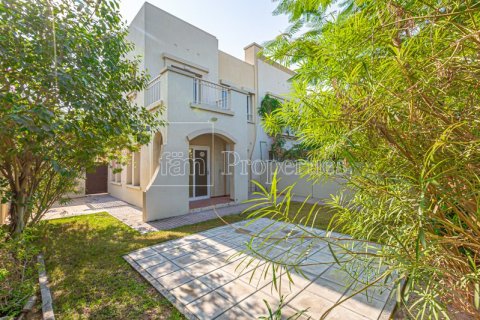 Villa de 2 chambres à Dubai, UAE No. 145228
