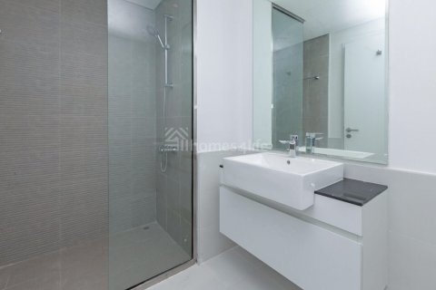2 bedrooms Apartment in Dubai, UAE No. 156662 8