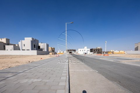 3716m² Land in Abu Dhabi, UAE No. 90287 2
