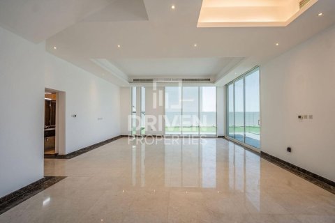 6 bedrooms Villa in Nadd Al Sheba, UAE No. 192721 10