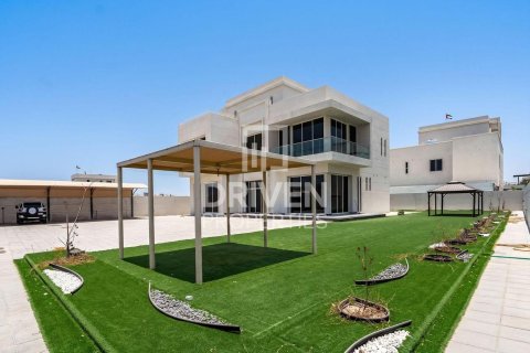 6 bedrooms Villa in Nadd Al Sheba, UAE No. 192721 3