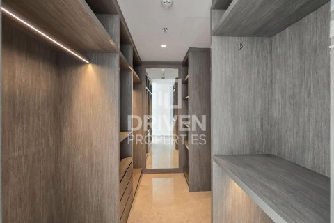 3 bedrooms Apartment in Business Bay, UAE No. 192719 8
