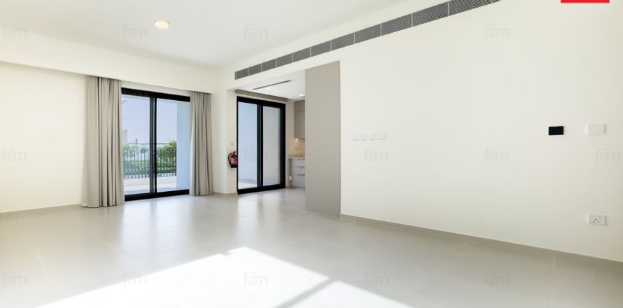 3 bedrooms Townhouse in Dubai, UAE No. 167790