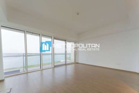 3 bedrooms Apartment on the Yas Island, UAE No. 139987 10