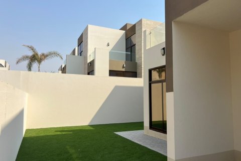 Villa de 4 chambres à District 11, UAE No. 168992