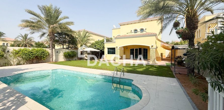 4 bedrooms Villa in Jumeirah Park, UAE No. 207821