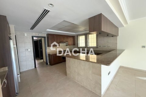 4 bedrooms Villa in Jumeirah Park, UAE No. 207821 6