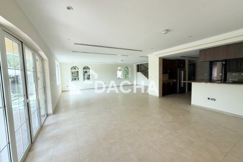 4 bedrooms Villa in Jumeirah Park, UAE No. 207821 3