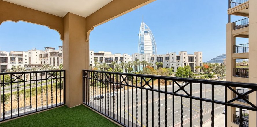 Appartement de 4 chambres à Umm Suqeim, UAE No. 163698