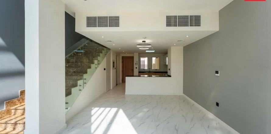 Townhouse de 2 chambres à Dubai, UAE No. 163697
