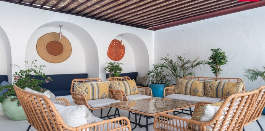 2 bedrooms Apartment in Al Sufouh, UAE No. 207974