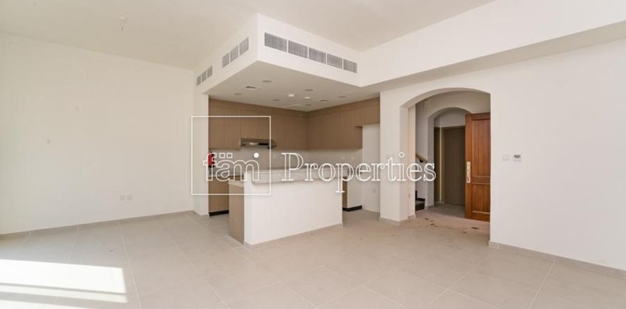 3 bedrooms Townhouse in Dubai, UAE No. 207969