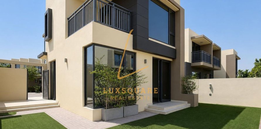 Villa de 4 dormitorios en Dubai Hills Estate, UAE No. 168653