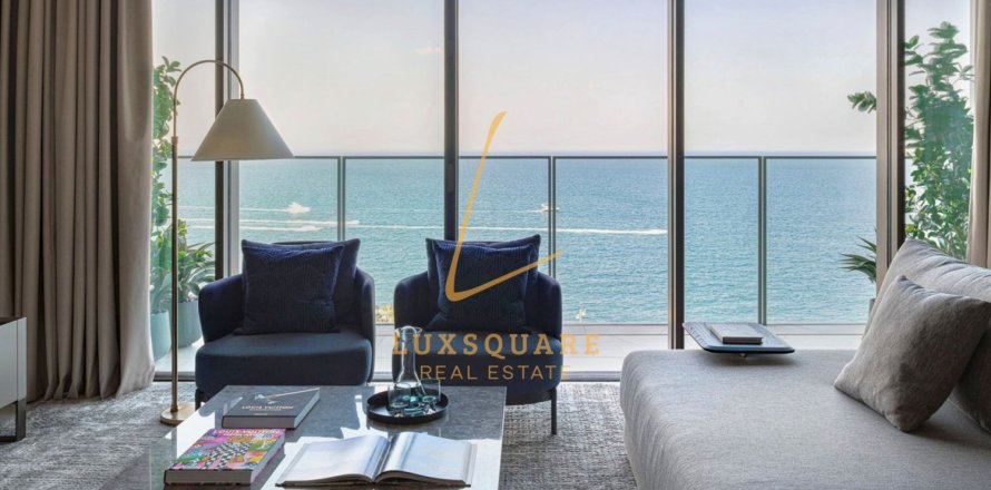 Apartment de 2 dormitorios en The Crescent, UAE No. 168651