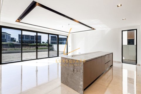 Villa de 5 dormitorios en Golf Place, UAE No. 168652 3