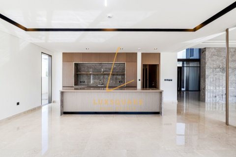 Villa de 5 dormitorios en Golf Place, UAE No. 168652 4
