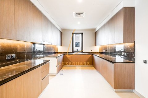 Villa de 5 dormitorios en Golf Place, UAE No. 168652 5