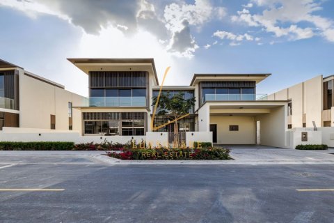 Villa de 5 dormitorios en Golf Place, UAE No. 168652