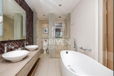 3 bedrooms Apartment in DAMAC Towers by Paramount, UAE No. 138782 19