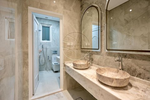 Villa de 5 dormitorios en Al Shamkha, UAE No. 91249 3