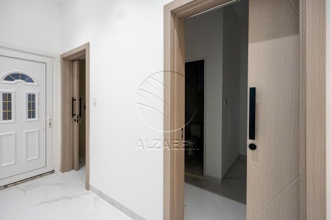 Villa de 5 dormitorios en Al Shamkha, UAE No. 91249 11