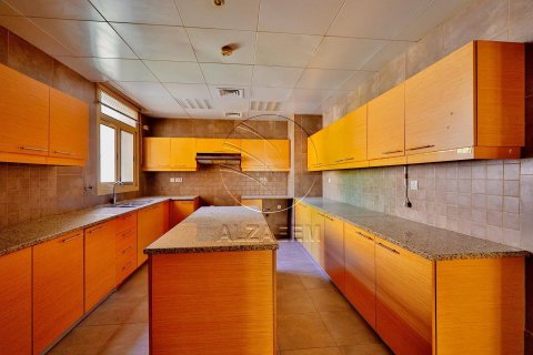 Villa de 5 chambres à Abu Dhabi, UAE No. 91234 14