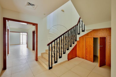 Villa de 5 chambres à Abu Dhabi, UAE No. 91234 12