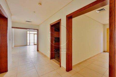 Villa de 5 chambres à Abu Dhabi, UAE No. 91234 11