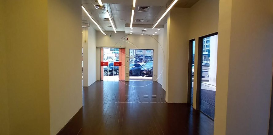 Shop de 199m² en Airport Road, UAE No. 27296