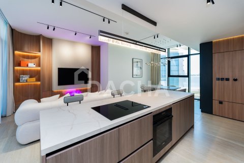 Квартира с 2 спальнями в The Crescent, ОАЭ №164690 12