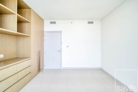 Квартира с 3 спальнями в EMAAR Beachfront, ОАЭ №194327 4