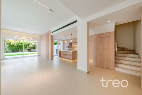 4 bedrooms Villa in Arabian Ranches, UAE No. 203832 8
