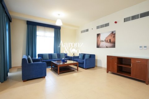 2 bedrooms Hotel Apartment in Jumeirah Beach Residence, UAE No. 166081 8