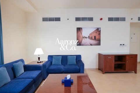 2 bedrooms Hotel Apartment in Jumeirah Beach Residence, UAE No. 166081 9