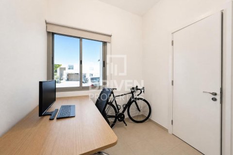 Villa de 4 dormitorios en Reem Community, UAE No. 189577 10